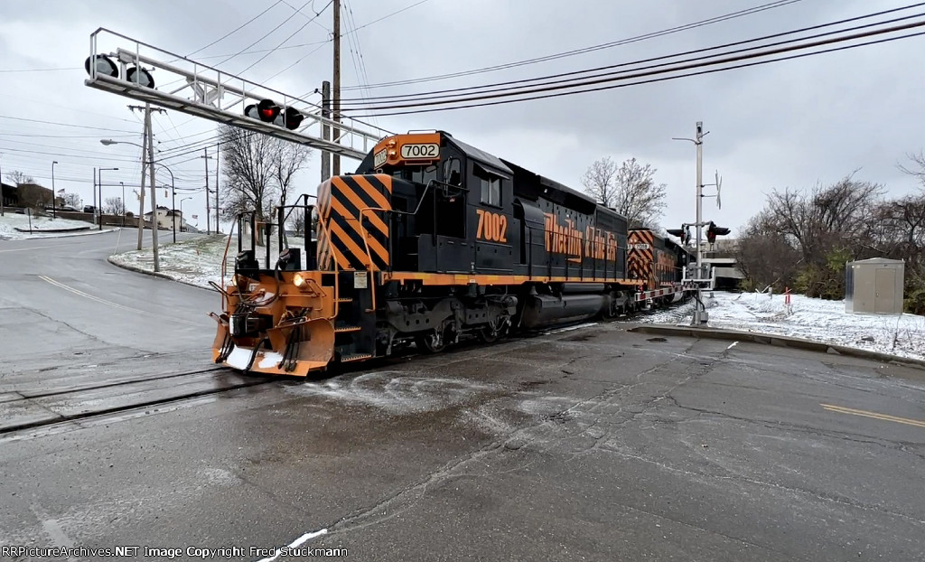 WE 7002 crosses Summit St.